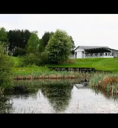 Domki U Januli Nad Jeziorem Naterskim Holiday home Naterki